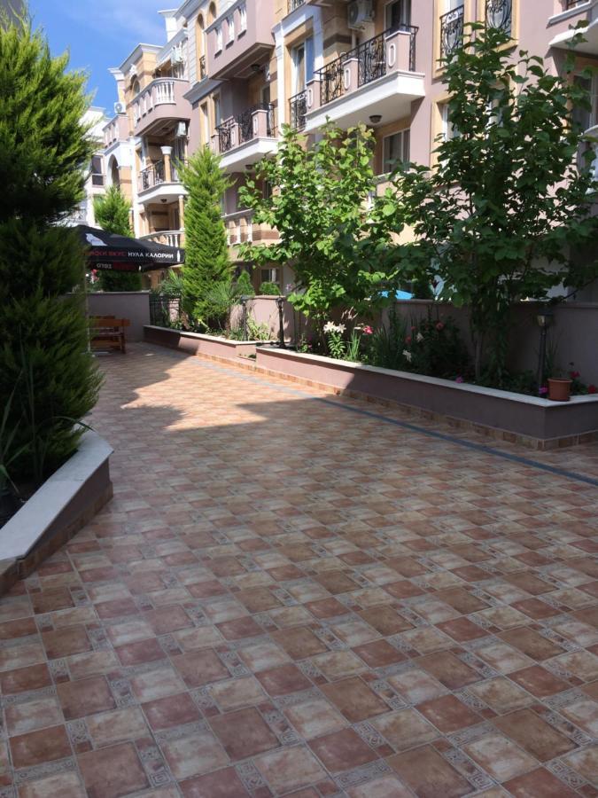 Vase Apartments Ravda Luaran gambar