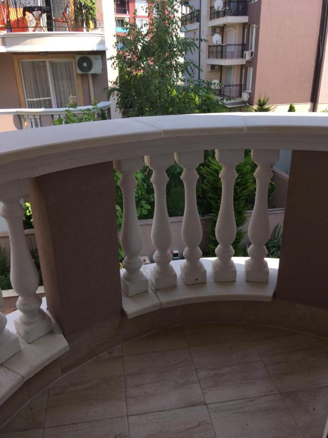 Vase Apartments Ravda Luaran gambar