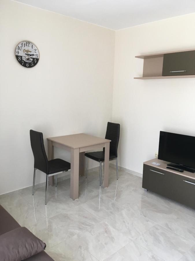 Vase Apartments Ravda Luaran gambar